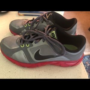 Nike flywire size 8 women’s
